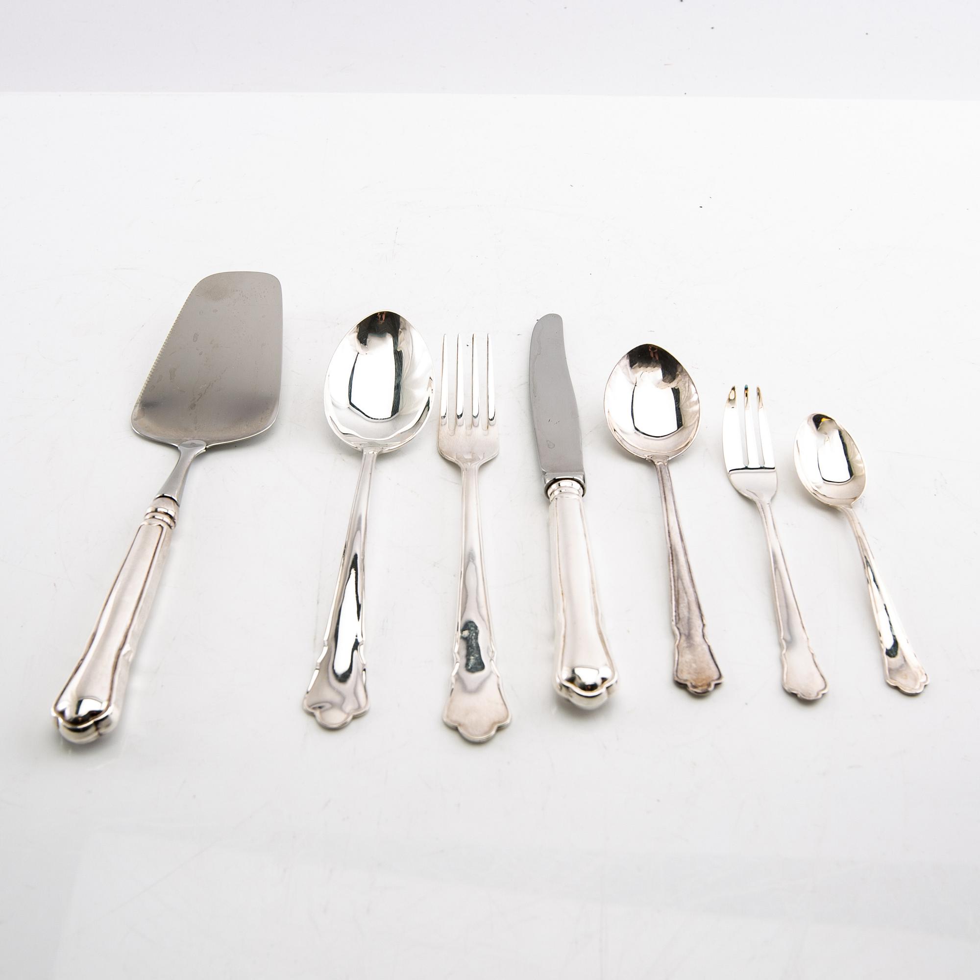 Cutlery approx 42 dlr "Chippendale" silver Eja 2002.