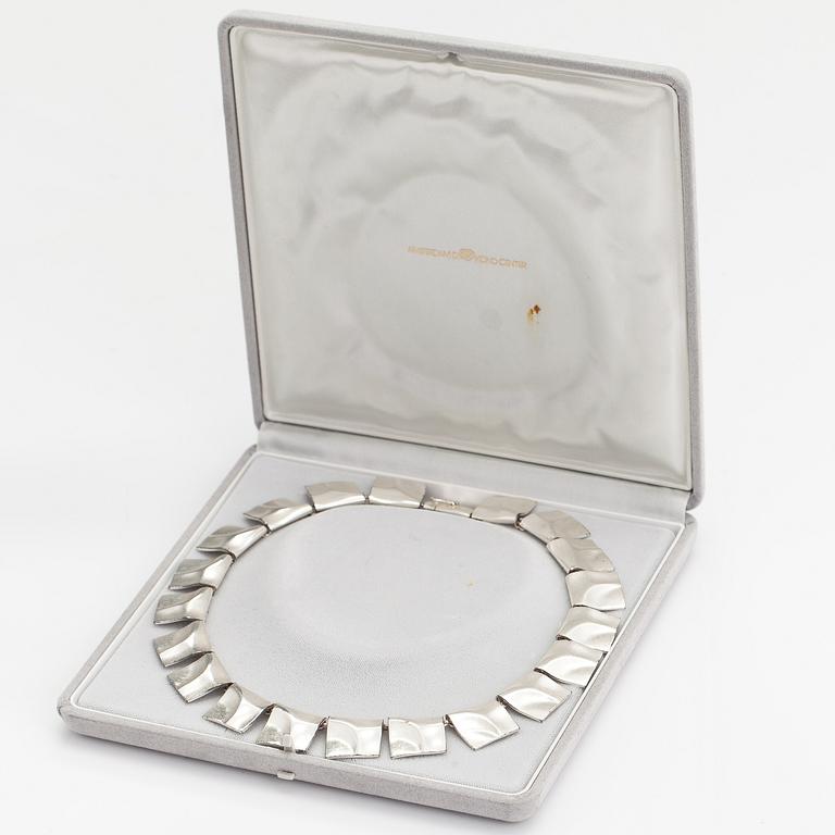 Björn Weckström, A sterling silver neckalce "Galactic peaks". Lapponia 1988.