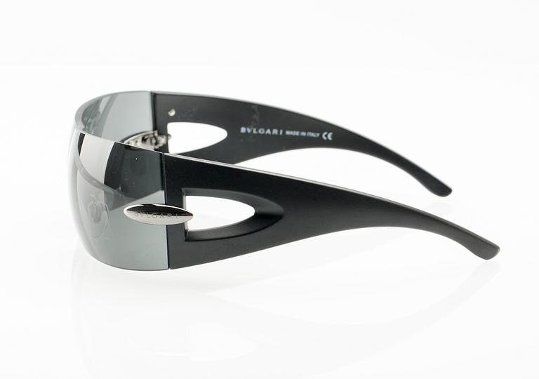 SOLGLASÖGON, Bvlgari.