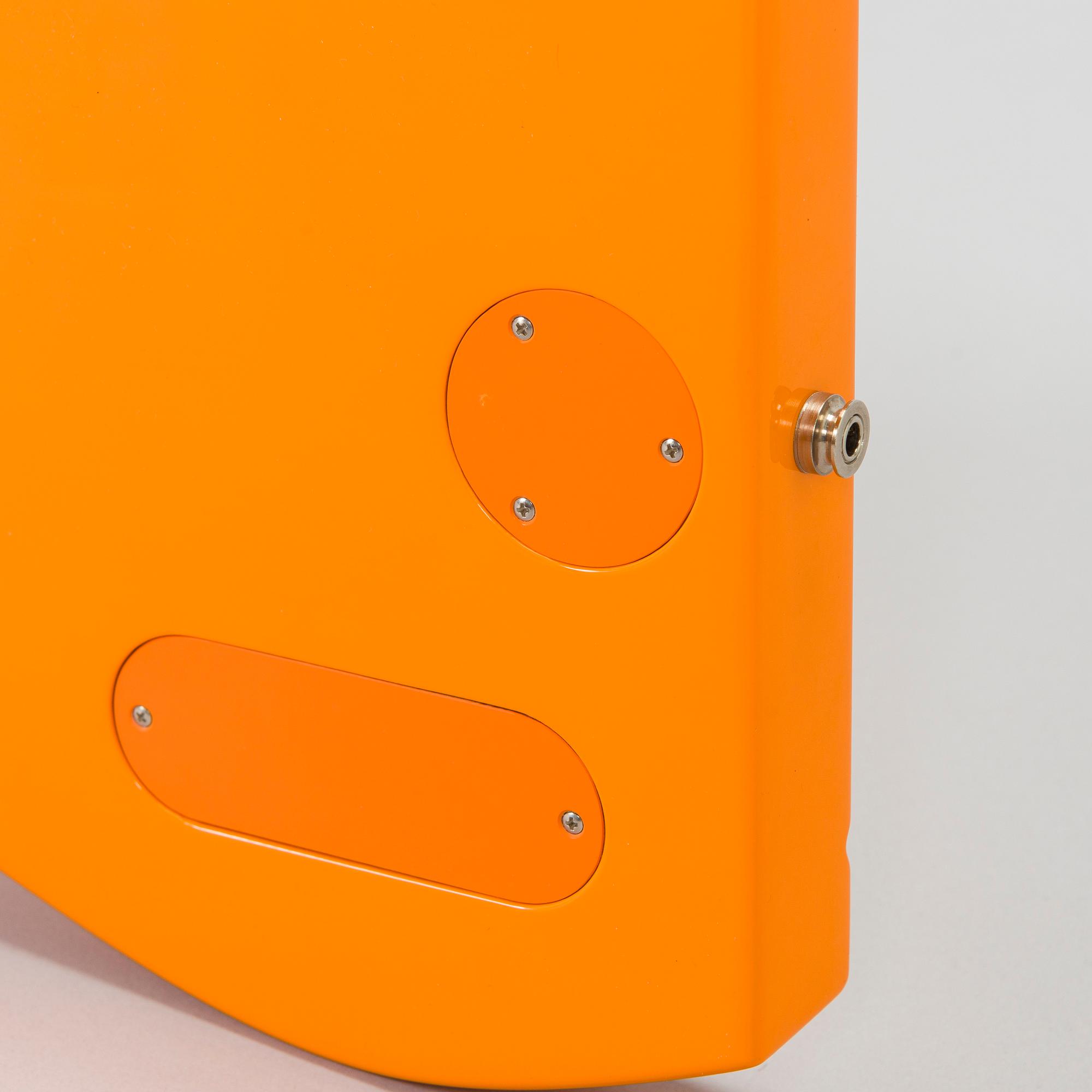 Eero Aarnio, kitara, " Copacabana Guitar", signeerattu Eero Aarnio, Lottonen Guitars, 2006.