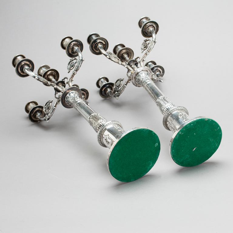 KANDELABRAR för fem ljus, ett par, Tyskland efter 1888, silver, empire-stil.