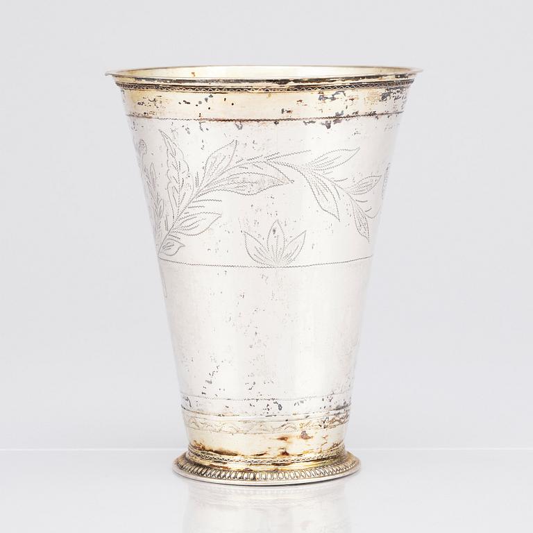 Conrad Gadd (sannolikt), bägare, delvis förgyllt silver, Kristianstad 1749. Rokoko.