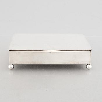 Kortskrin, silver, svensk importstämpel, 1900-talets första hälft.