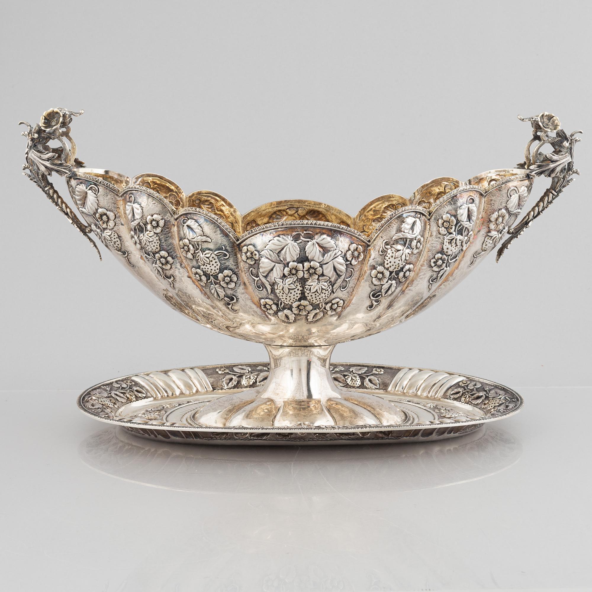 Jardinjär med fat, sterlingsilver, Grekland, 1900-tal.