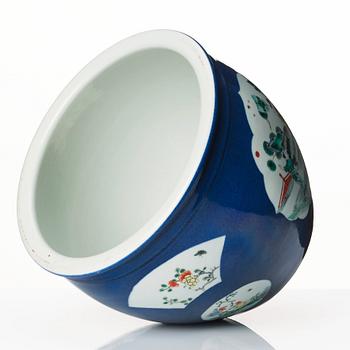 A powder blue flower pot, late Qing dynasty, circa 1900.