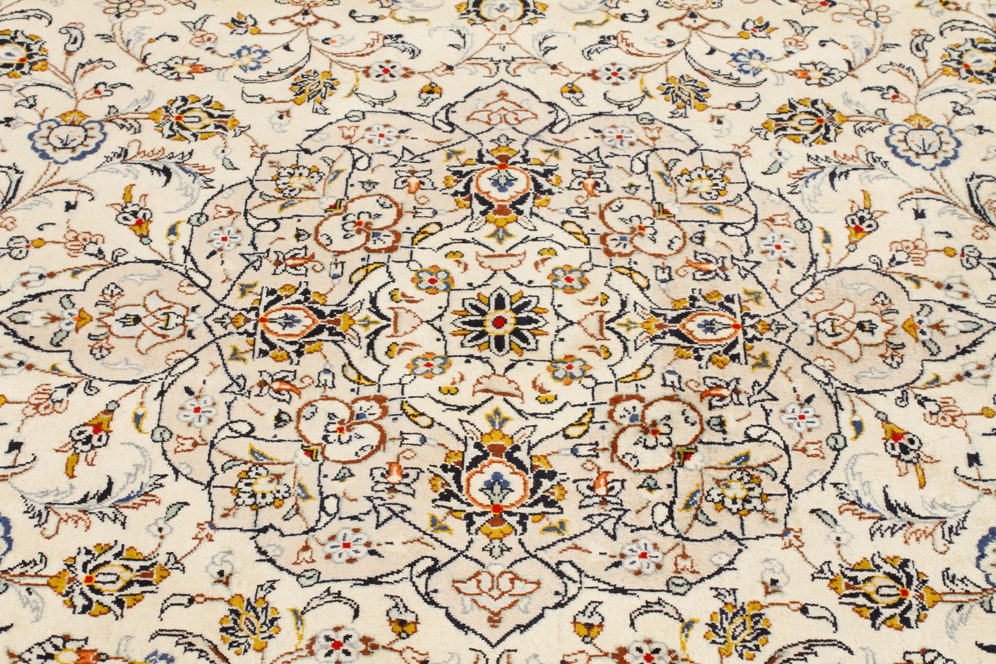 MATTA, Keshan, modern tillverkning, ca 400 x 290 cm.