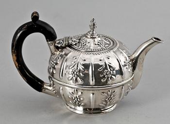 KAFFEKANNA, silver, London England 1790. Tot vikt ca 250 gram.