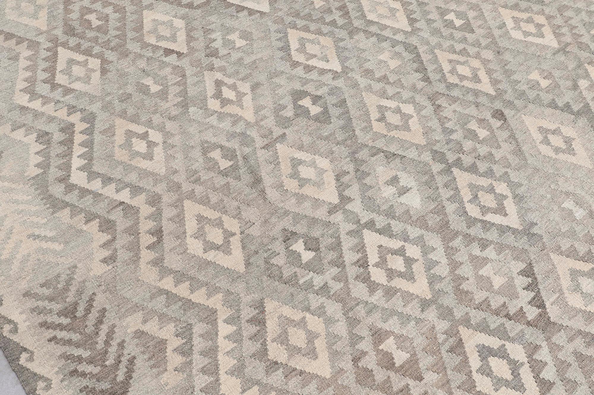 A CARPET, Kilim, ca 369 x 280 cm.