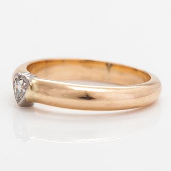Ring, 14K guld och hjärtslipad diamant ca 0.16 ct. Sandberg.