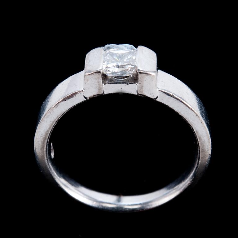 RING, prinsesslipad diamant, 8-kantig ca 0.50 ct. H/vs.