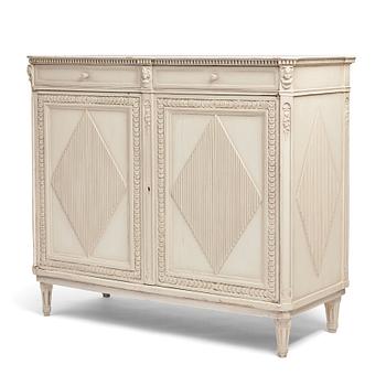 4. A late Gustavian cabinet, late 18th century.