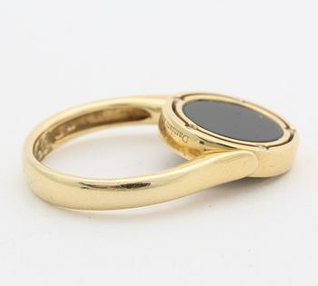 18K gold ring, Damiani and Brad Pit design, Italy.