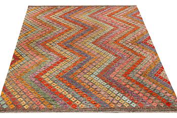 A Kilim carpet, c. 296 x 211 cm.