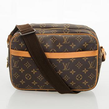 Louis Vuitton, a Monogram Canvas 'Reporter PM' shoulder bag.