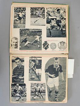 SAMLING FOTBOLLSAUTOGRAFER, bla Ryska landslaget -64, Benfica, Nacka Skoglund, Prawitz Öberg, 1960-70-tal.