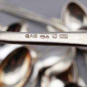 KAFFESKEDAR, 18 st, silver, GAB, Stockholm 1940-/50-tal. Vikt ca 243 gram.
