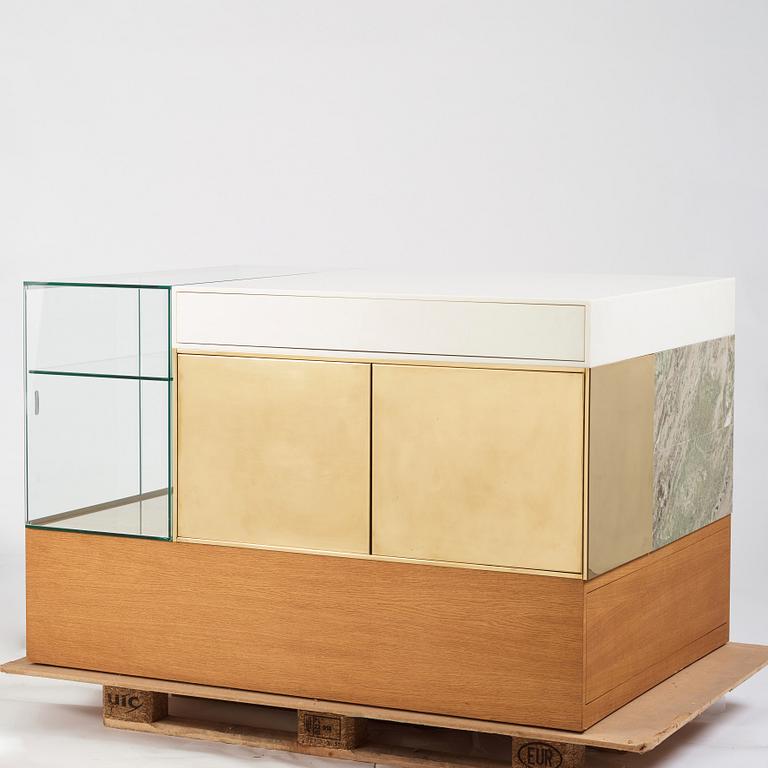 Mats Theselius, & Andreas Roth, unique, "The Object unit - A Poetry in Steel, Glass, Stone, Wood and Plastic" Minus 10, Sweden 2010.