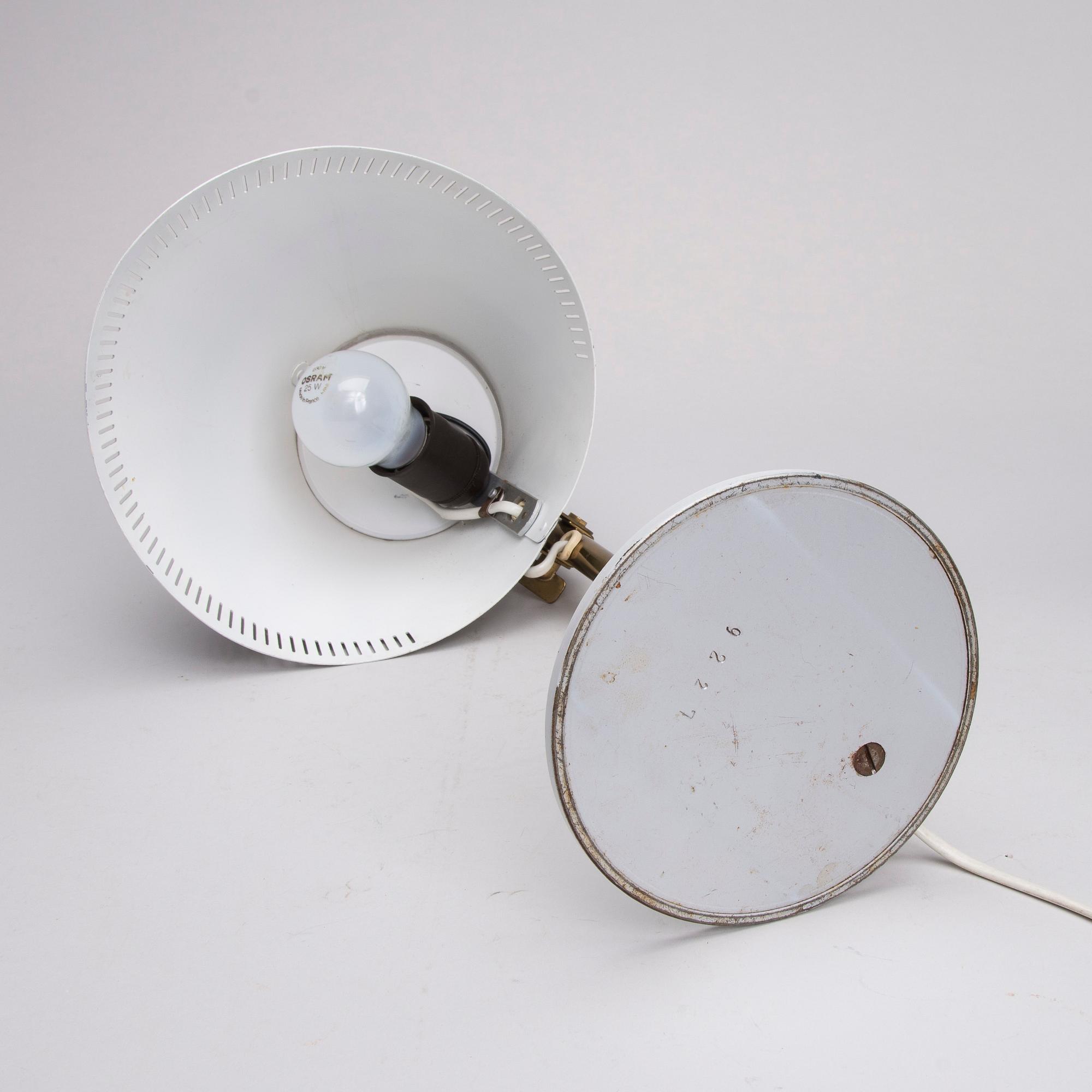 BORDSLAMPA, modell 9227, Paavo Tynell, stämplad Idman. 1900-talets mitt.