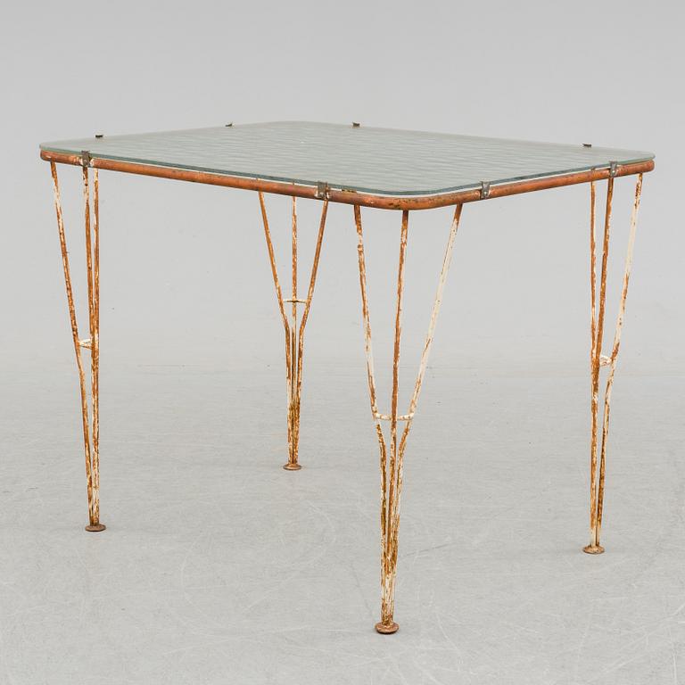 TRÄDGÅRDSBORD SAMT 4 STOLAR, troligen 1950-tal.