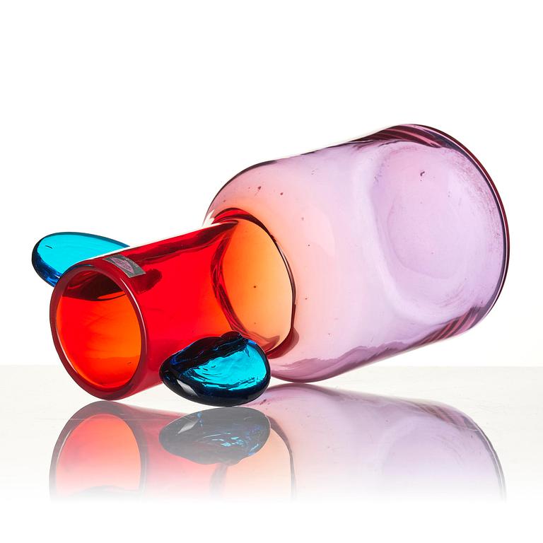 Oiva Toikka, a "Pompom" glass vase, Nuutajärvi, Notsjö, Finland, late 1960s.