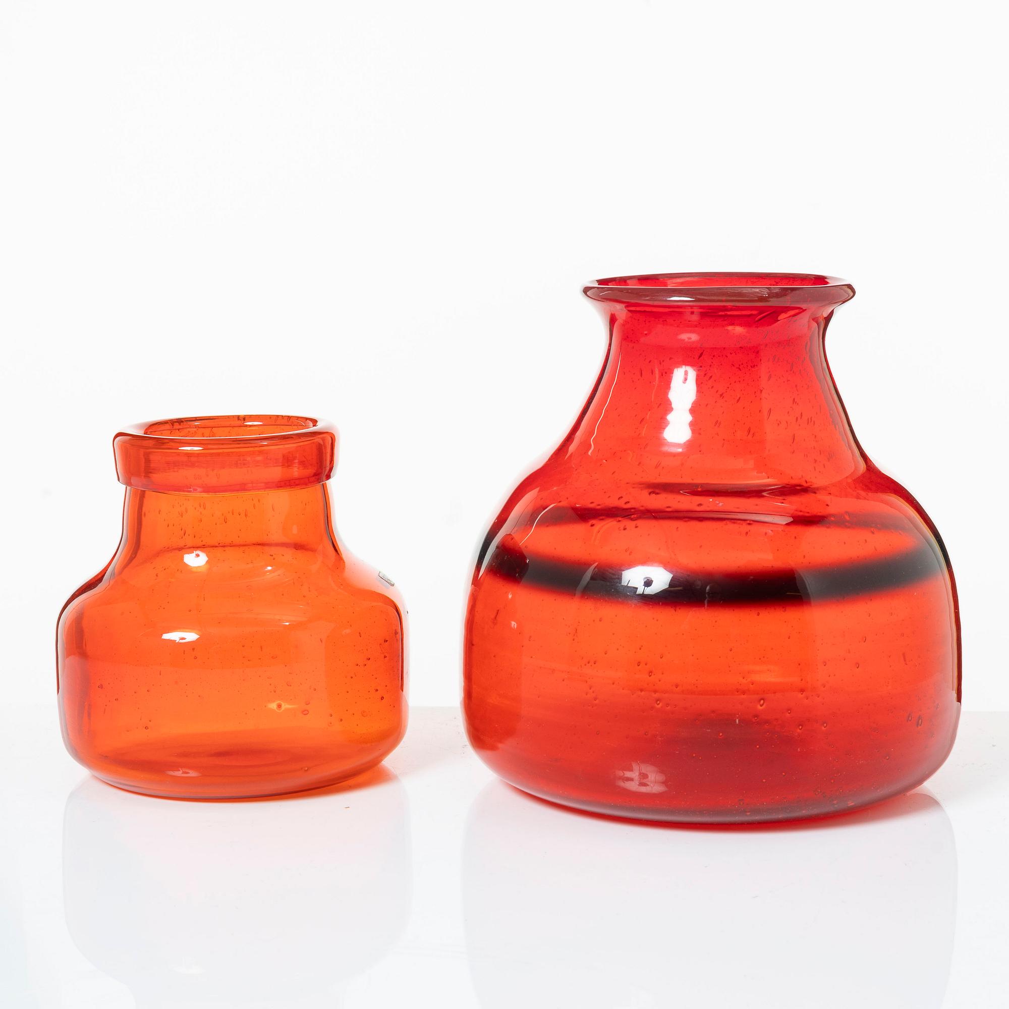 Erik Höglund, a set of two vases, Boda.
