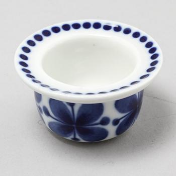 44 pieces of porcelain tableware by Marianne Westman, model "Mon Ami", for Rörstrand, 20th century.