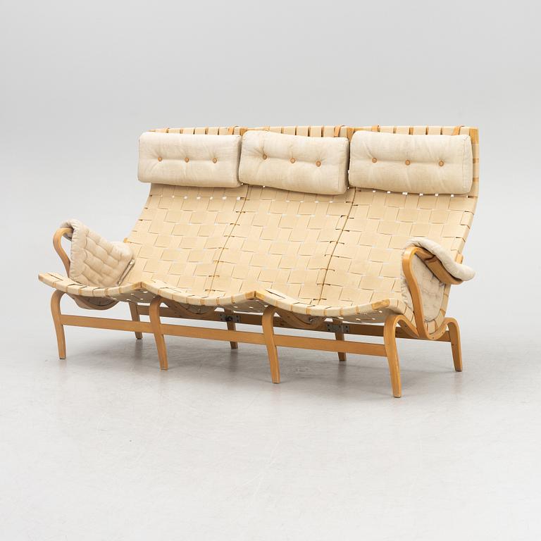 Bruno Mathsson, soffa, "Pernilla", Dux, 1900-talets andra hälft.