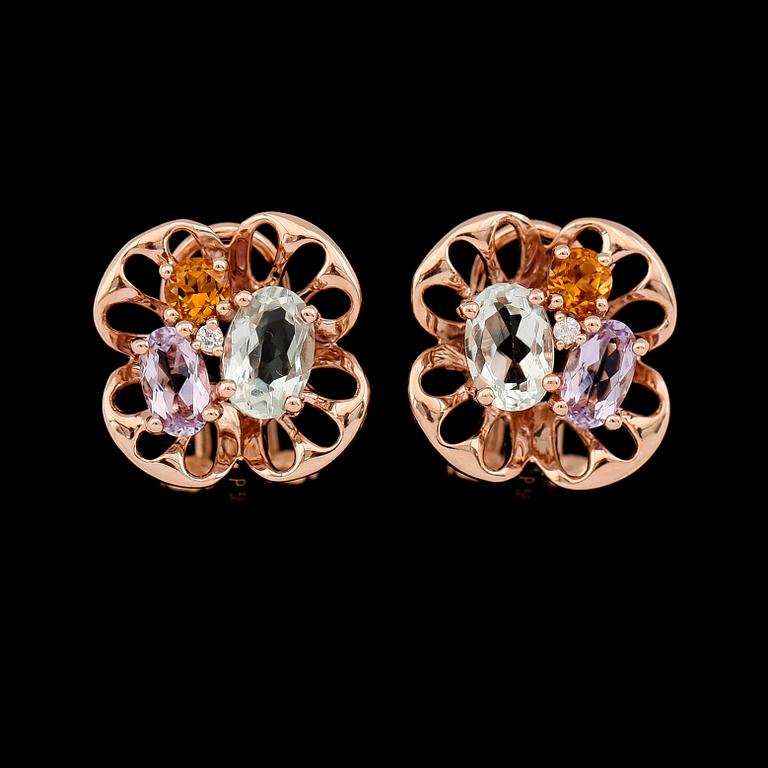 ÖRHÄNGEN, 1 par, 14K roséguld med citriner, blå topaser, ametister och diamanter.