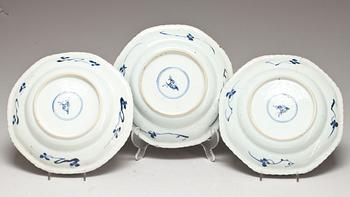 DJUPA TALLRIKAR, 3 st, porslin, Kina, 1700-tal.