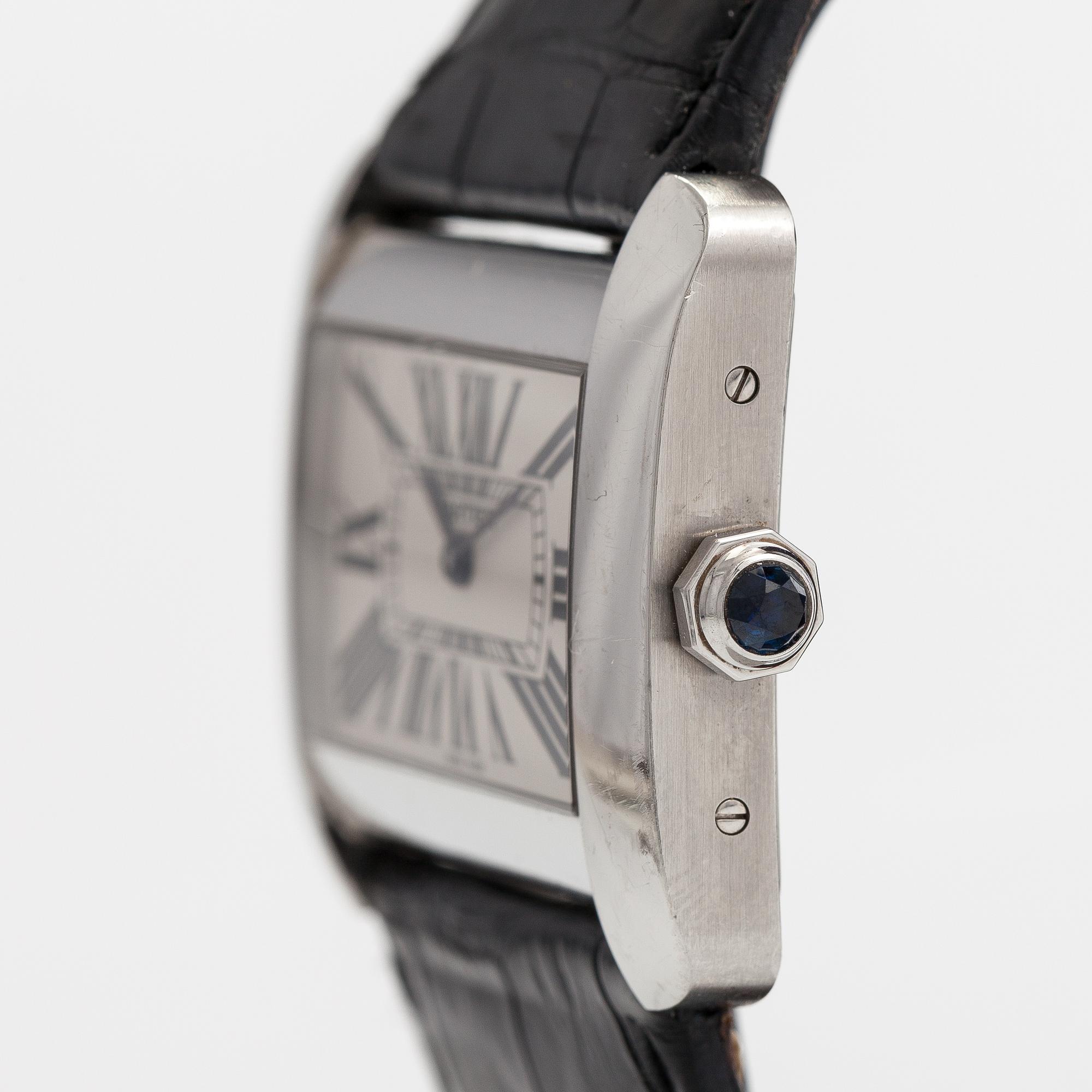 CARTIER, Tank Divan, wristwatch, 38 x 24 mm.