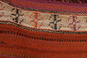 Märta Måås-Fjetterström, a drape, "Röda Duchatell", flat weave, ca 290,5 x 145,5 cm, signed MMF.