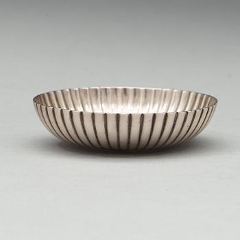 FABERGÉ, verkmästare Mikhail Perkhin, skål, silver, S:t Petersburg före 1899.