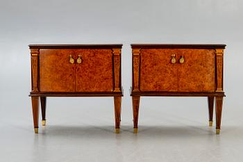 Sängbord ett par 1900-talets mitt/andra hälft.
