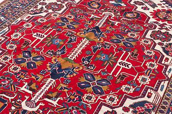 Rug, oriental, approx. 311 x 228 cm.