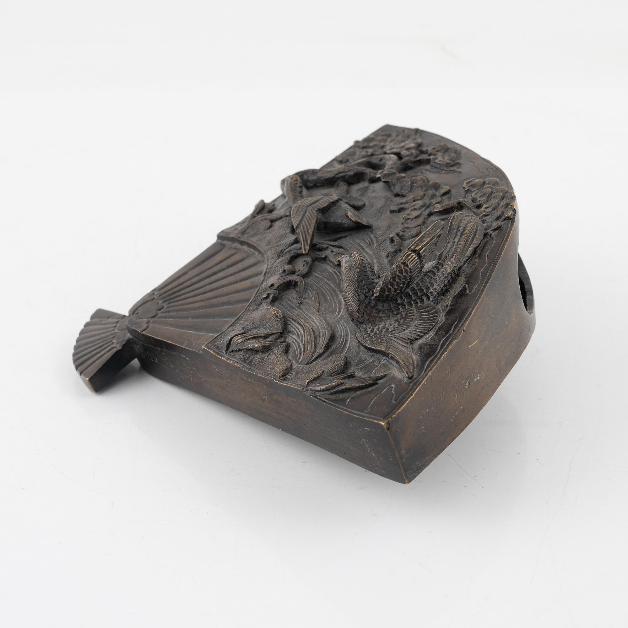 A fan shaped bronze vase, Japan, Meiji (1868-1912).