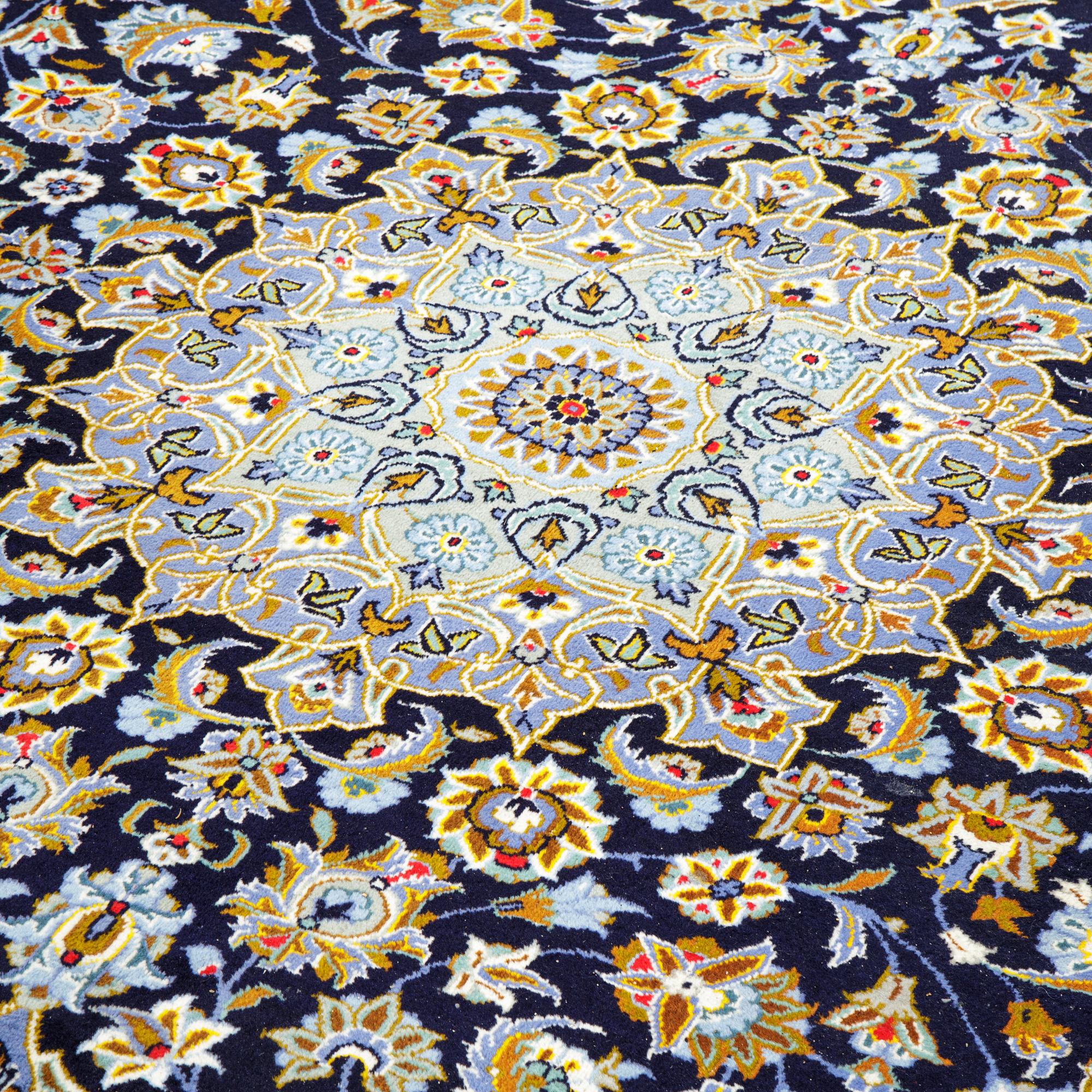 A carpet, Kashan ca 415 x 300 cm.