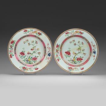 271. A pair of famille rose dishes, Qing dynasty, Yongzheng (1723-35).