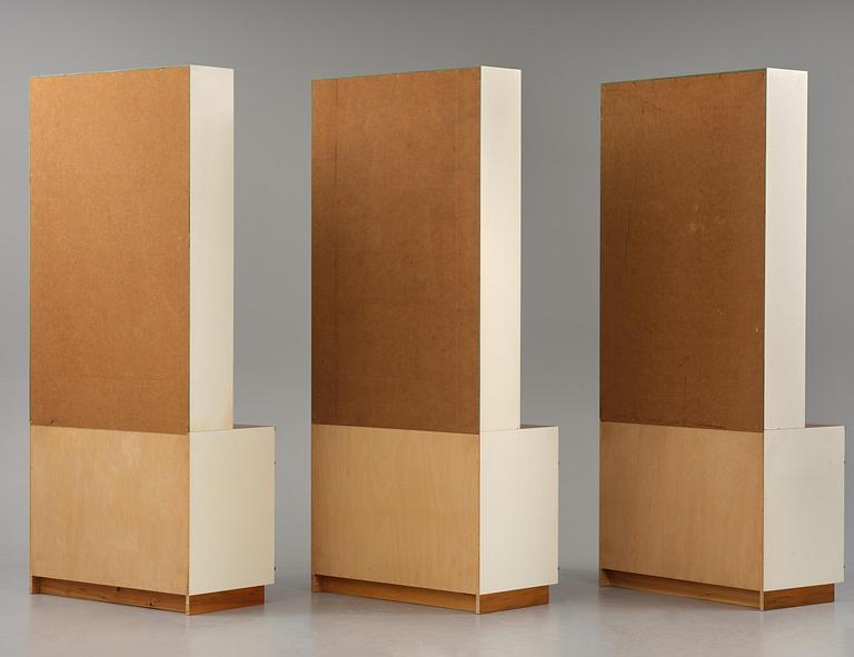 Josef Frank, a set of three bookcases model "B 2255", Firma Svenskt Tenn, mid-20th century, provenance Estrid Ericson.