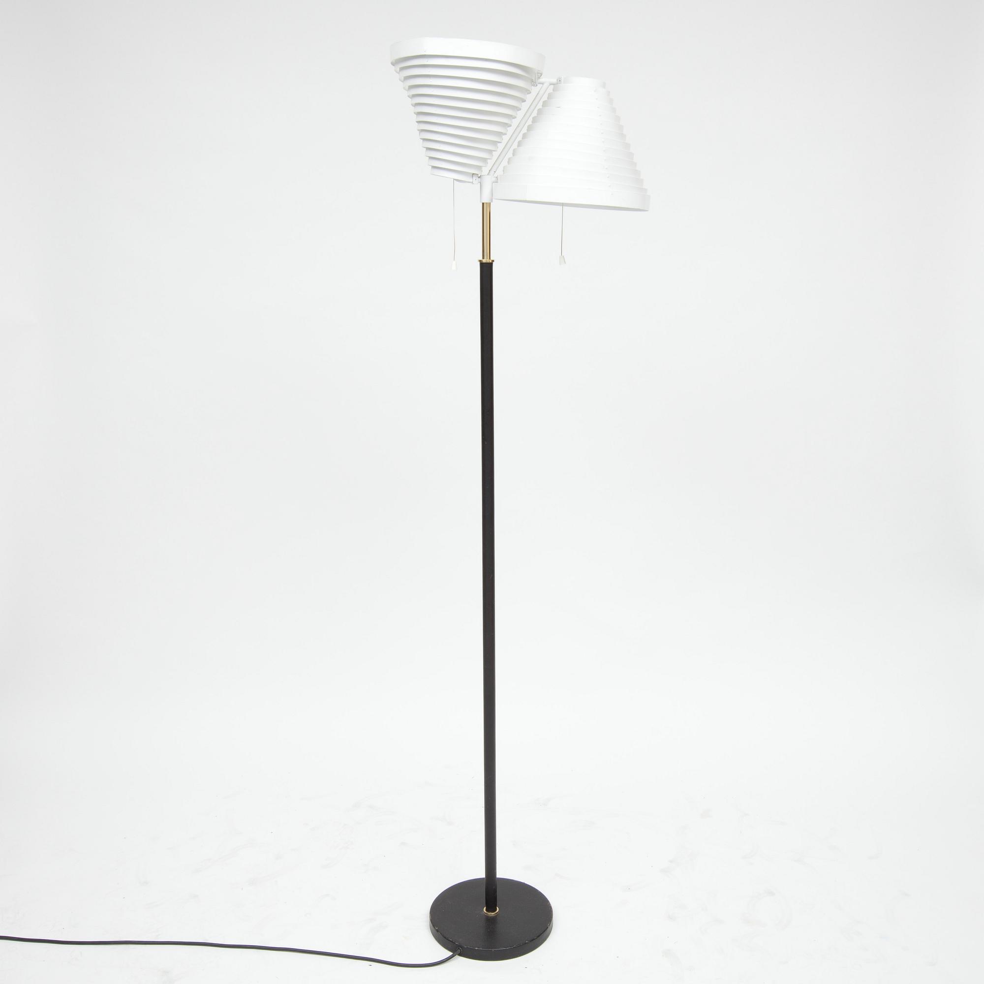 GOLVLAMPA, A810, Alvar Aalto, Valaisinpaja. 1980-tal.