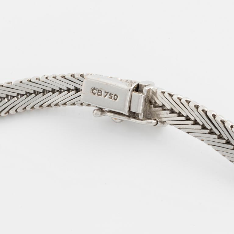 Bucherer, collier vitguld med 11 st briljantslipade diamanter.