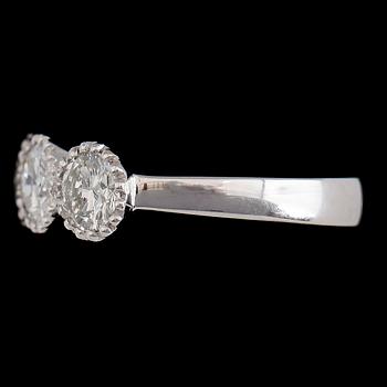 RING, 18 k vitguld, briljantslipade diamanter tot 1.54 ct. Vikt 4,3 g.