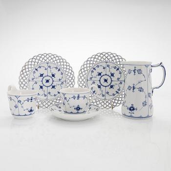 A set of six 'Musselmalet' porcelain pieces, Royal Copenhagen, Denmark.