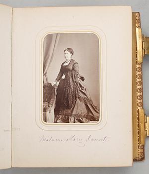 FOTOGRAFIALBUM FRÅN ANDRA KEJSARDÖMET, ca 50 bilder, bla Napoleon III och Christina Nilsson, Frankrike 1868-71.