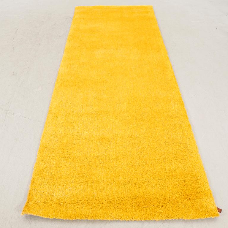 Matta Kasthall "Stubb special" tuffad ca 318x118 cm.