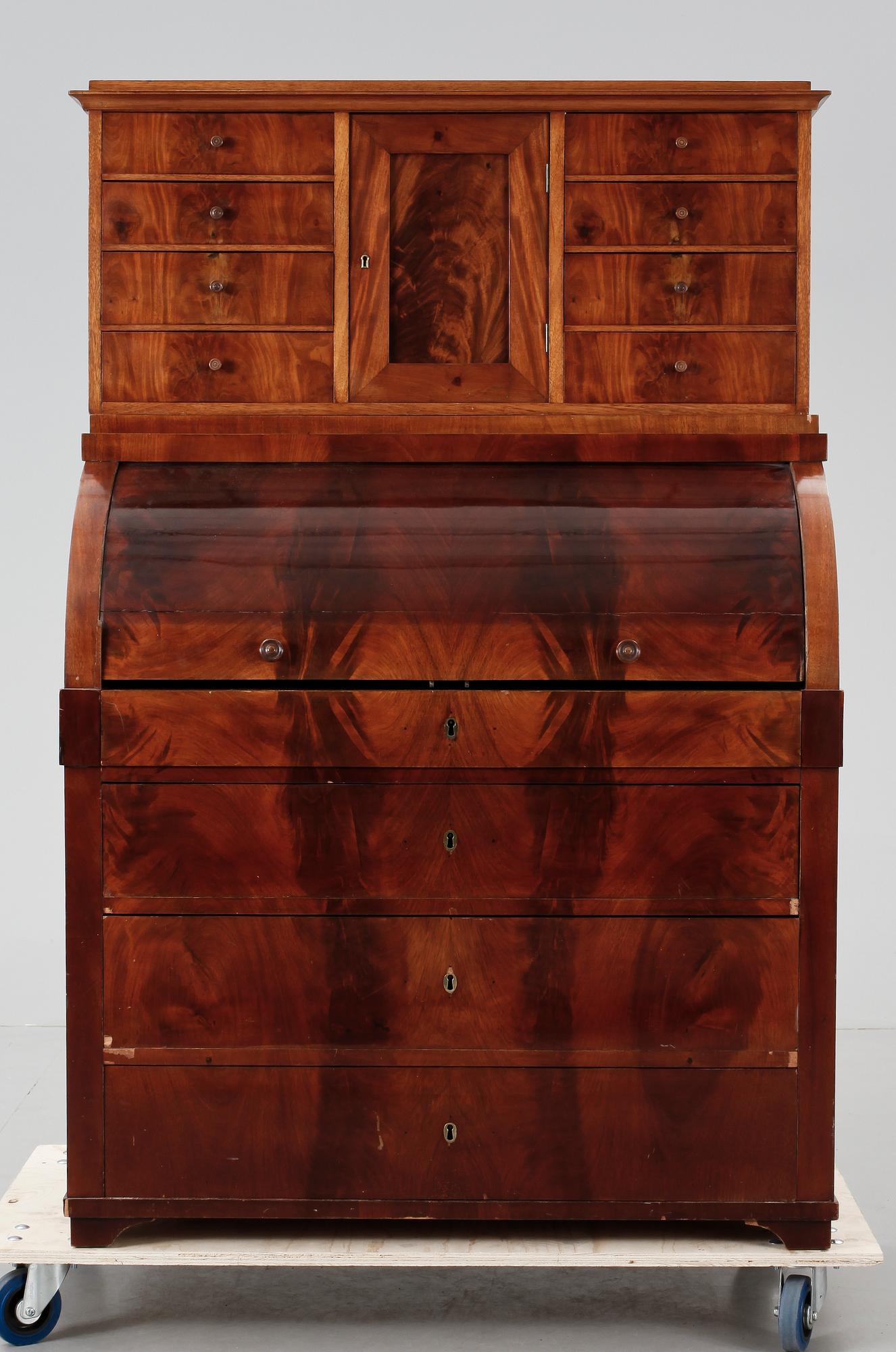 SKRIVBYRÅ. Empire, 1800-talets mitt.