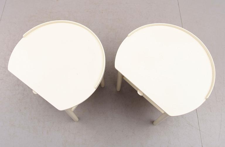 SÄNGBORD, 1 par, S. Engström & G. Myrstrand, Bodafors, 1900-talets andra hälft.