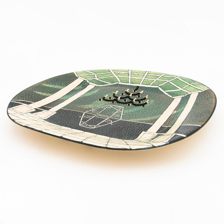 BIRGER KAIPIAINEN, a stoneware decorative dish signed Kaipiainen Arabia.