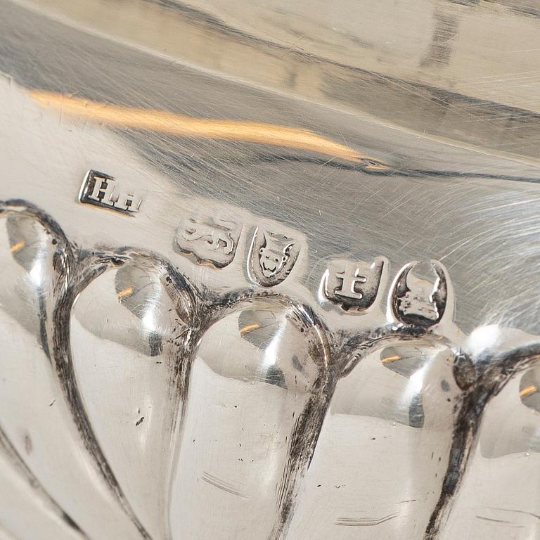 Hyam Hyams, skrin med lock, silver, London, England 1821-1822.