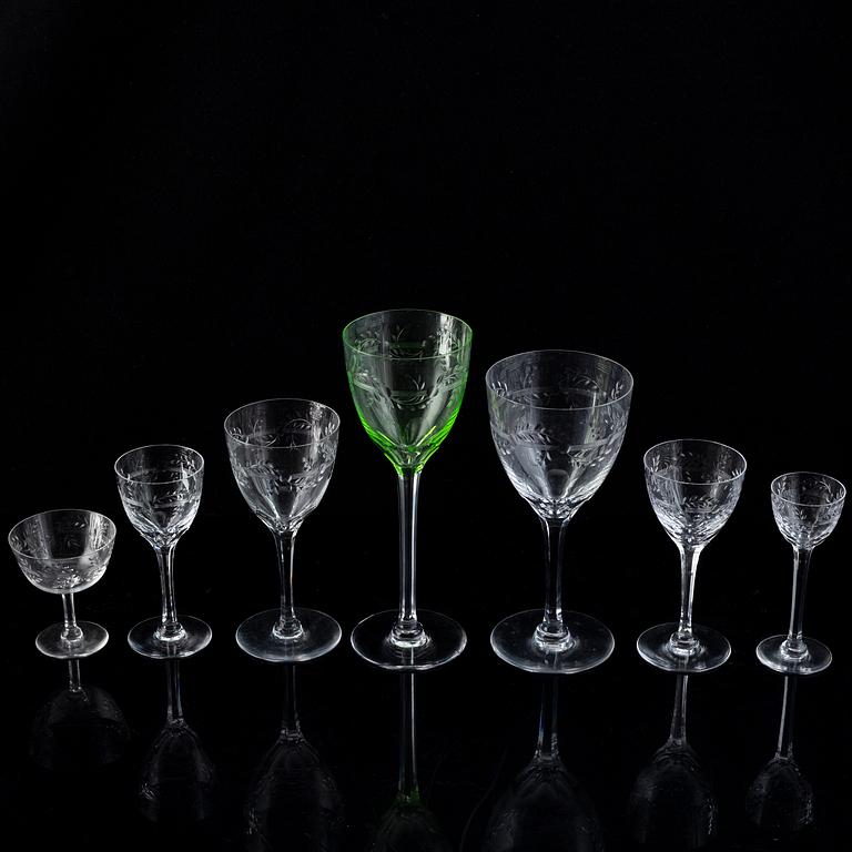 A 58 pcs glass service.