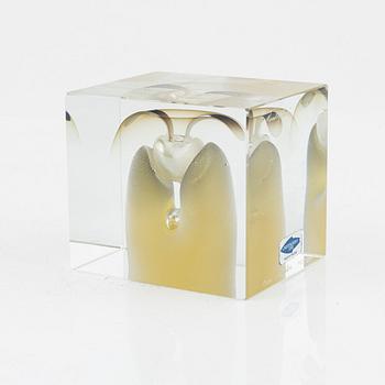 Oiva Toikka, Årskub Sign. Oiva Toikka, Nuutajärvi 1989, 927/2000.